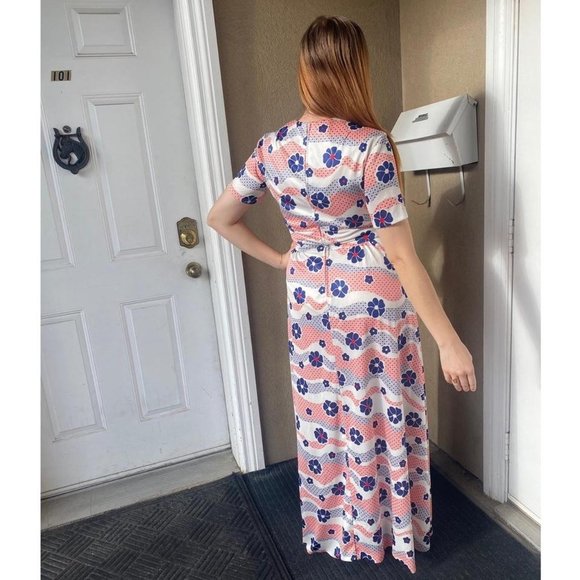 1970s White Red Blue Maxi Dress - Picture 3 of 3